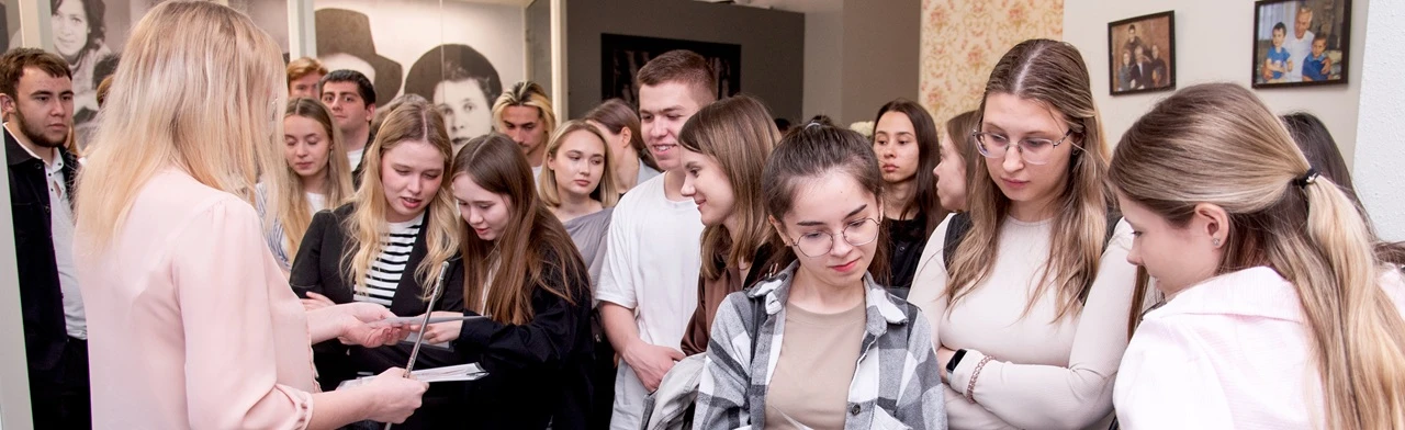 Постер Обзорная интерактивная экскурсия "Знакомство с музеем" в Ижевске