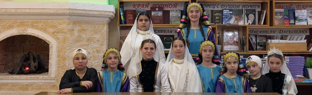 Постер Знатоки искусства. Брейн-ринг в Махачкале
