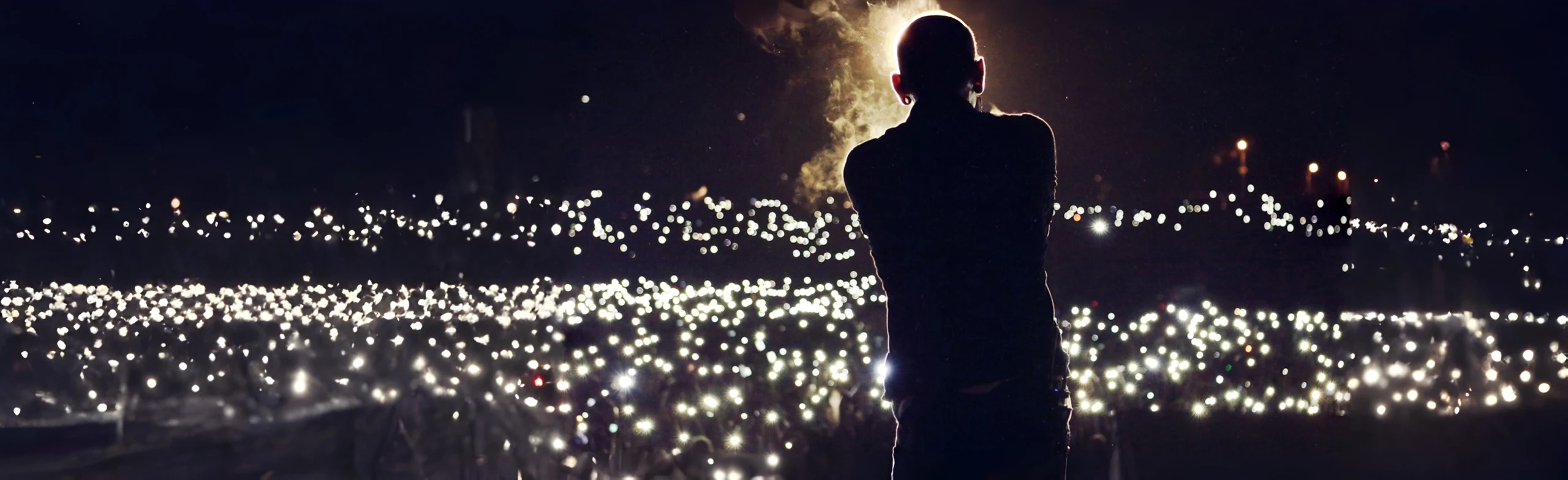 Постер Linkin Park при свечах в Москве