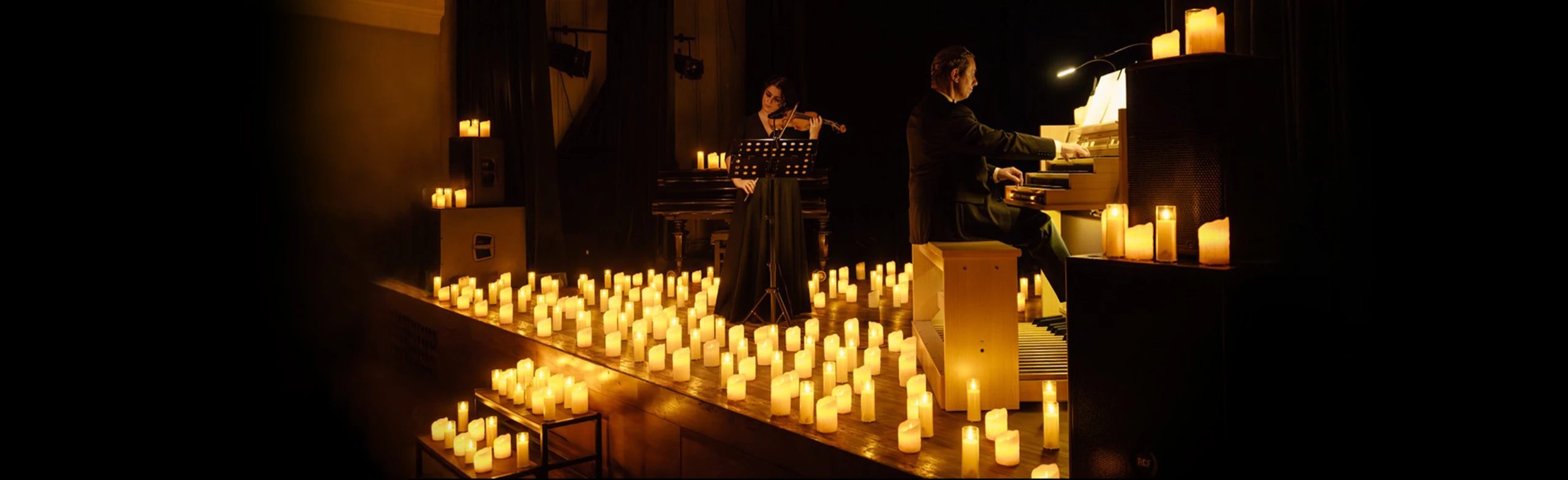 Постер Ludovico Einaudi: неоклассика при свечах в Москве