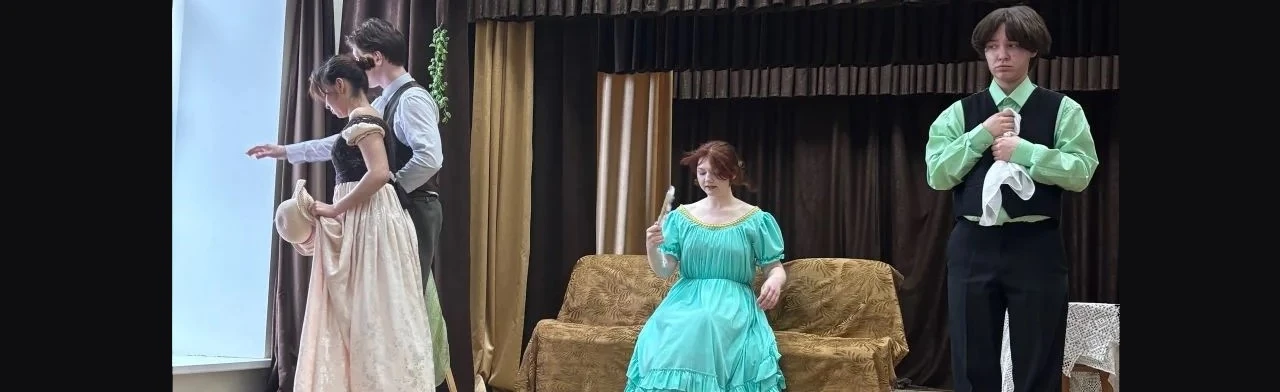 Постер Весенние спектакли в Набережных Челнах