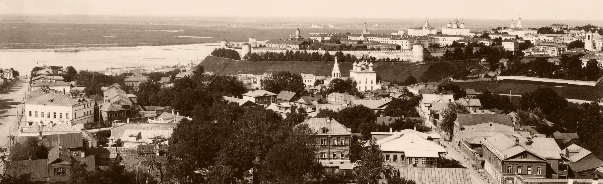 Постер Фотографический квартал: конкуренты Максима Дмитриева в Нижнем Новгороде