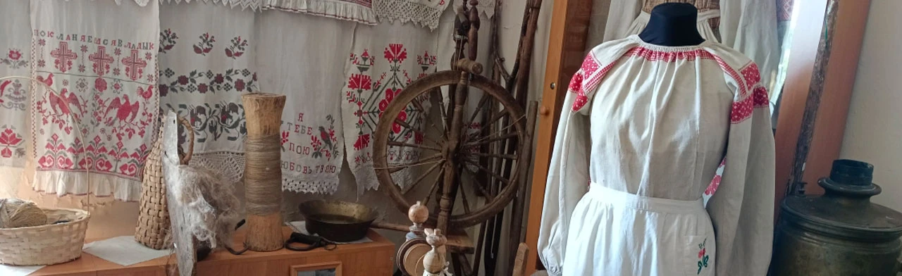 Постер Русские орнаменты в одежде наших предков. Цикл экскурсий в Смоленске