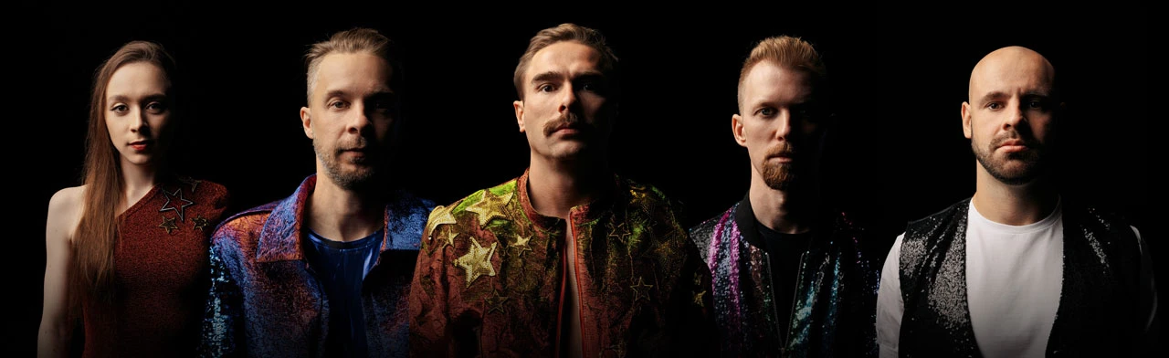 Постер ONE VISION BAND — рок-шоу, посвящённое музыке Queen, в сопровождении симфонического оркестра и хора в Санкт-Петербурге