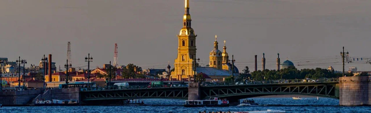 Постер Обзорная экскурсия + Петропавловская крепость. в Санкт-Петербурге