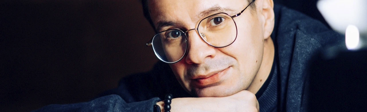 Постер Мои любимые стихи. Поэтический вечер Максима Перова в Волгограде