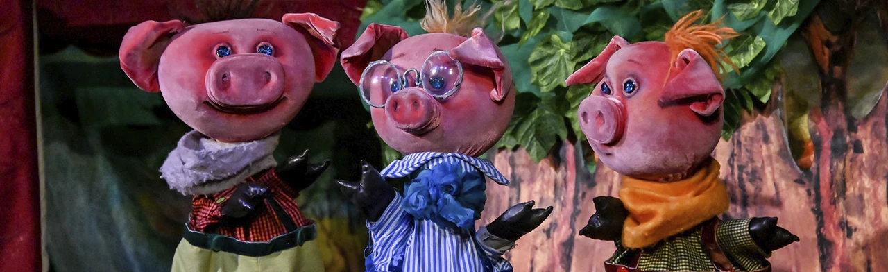 Постер Три поросёнка в Челябинске