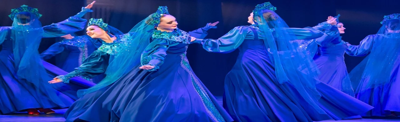 Постер О России с любовью