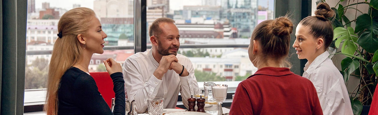 Постер Гости. Спектакль-перформанс в Екатеринбурге