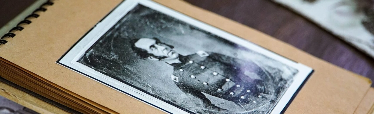 Постер Практическое занятие «История фамилии: как интересно рассказать о происхождении своей фамилии» в Екатеринбурге