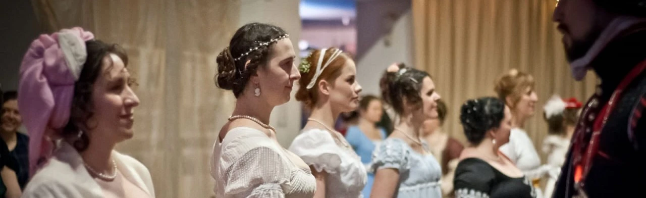 Постер XV Юбилейный Городской Бал в доме генерала Качки «Белый бал»