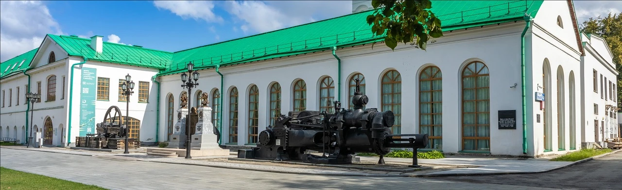Постер Экспозиции Музея архитектуры и дизайна в Екатеринбурге