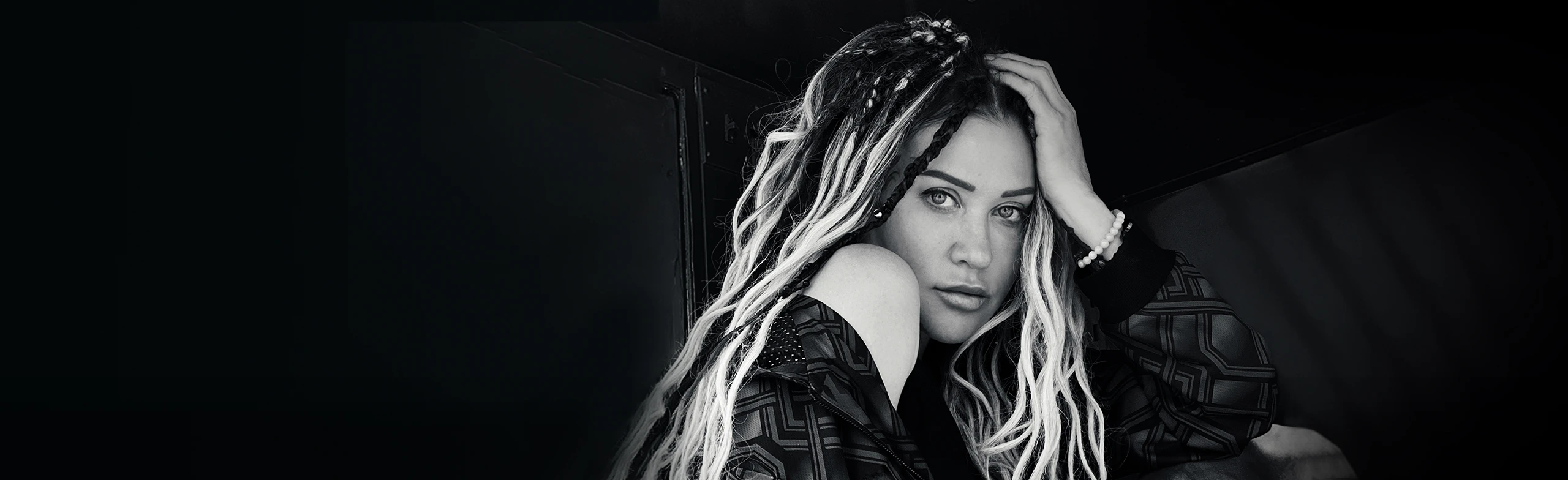 Постер ЛИНДА