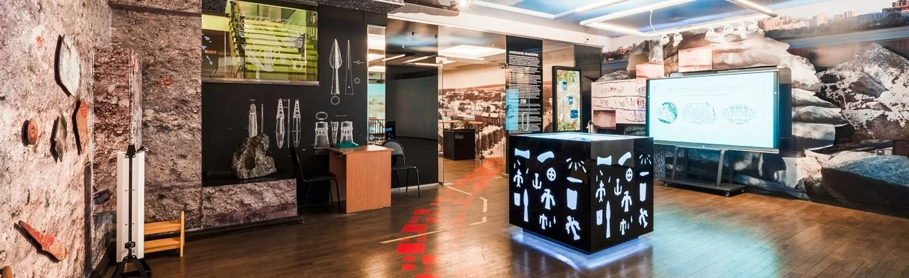 Постер Экспресс-экскурсия по выставкам «Небесный код Екатеринбурга» и «Екатеринбург: от завода к городу»