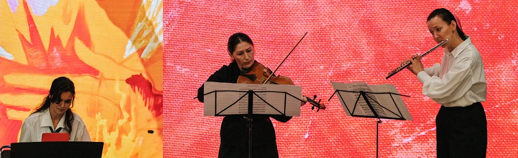 Постер Концерт-выставка «Диалог» проекта «Цвет музыки» в Екатеринбурге