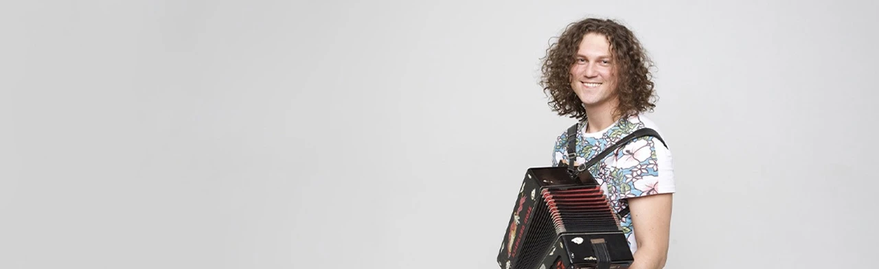 Постер Александр Бардин