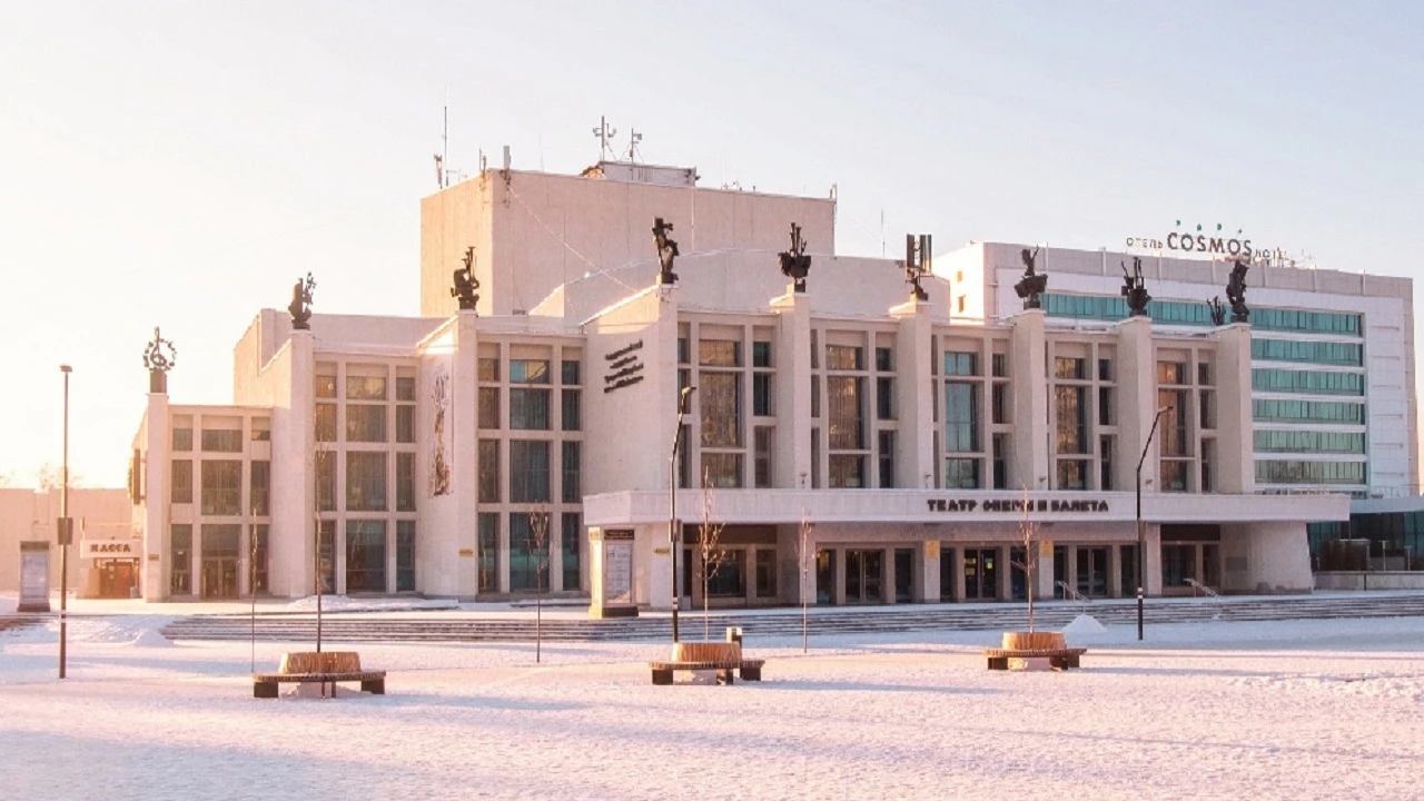 Постер Театр оперы и балета