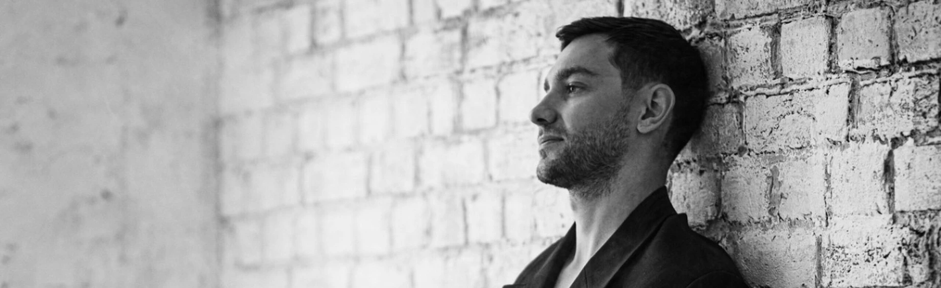 Постер Без компромиссов. Поэтический вечер Ильи Ильиных