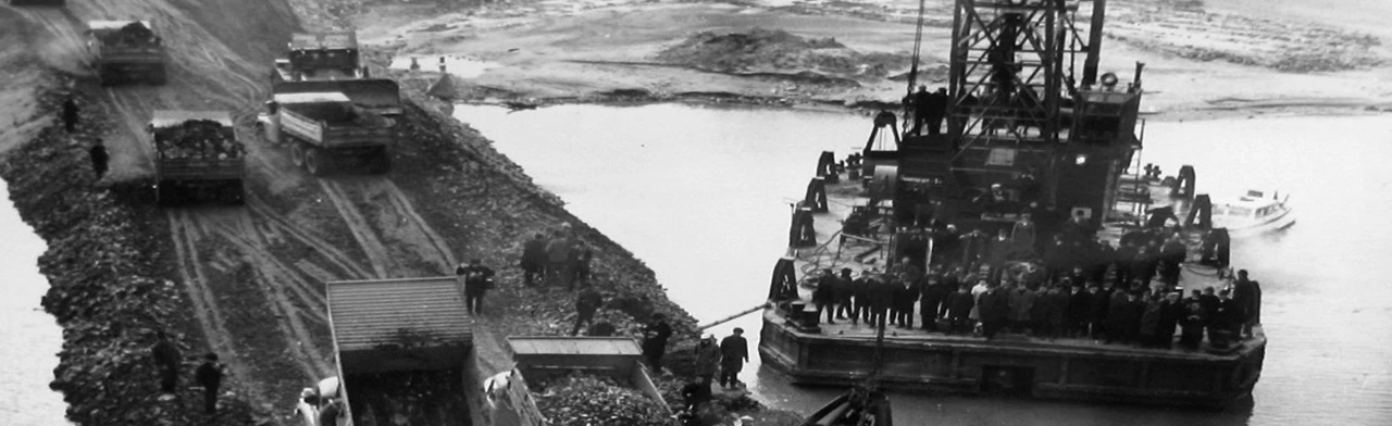 Постер Передвижная выставка "Страницы истории"