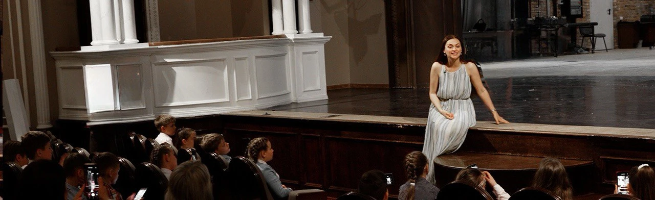 Постер Волшебный мир закулисья