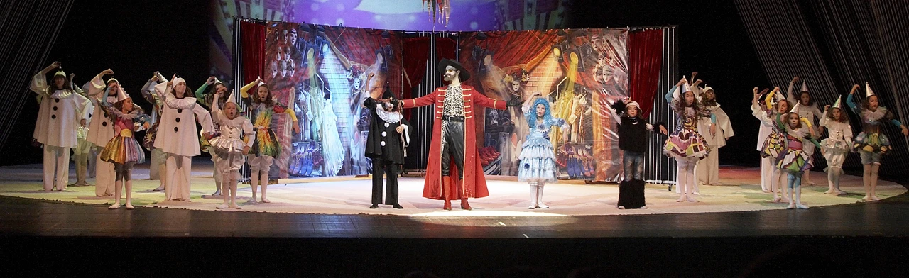 Постер Новые приключения Буратино