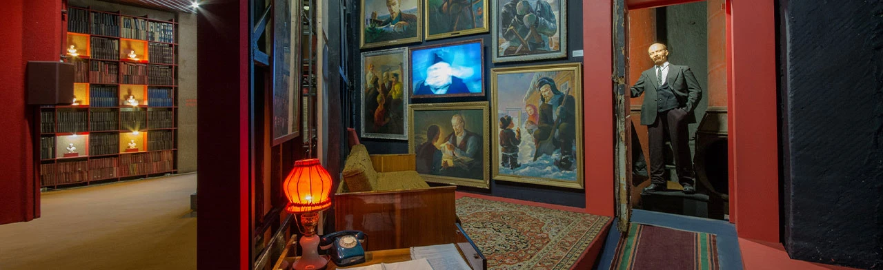 Постер Экскурсия по музею — история, архитектура, постоянные выставки в Красноярске