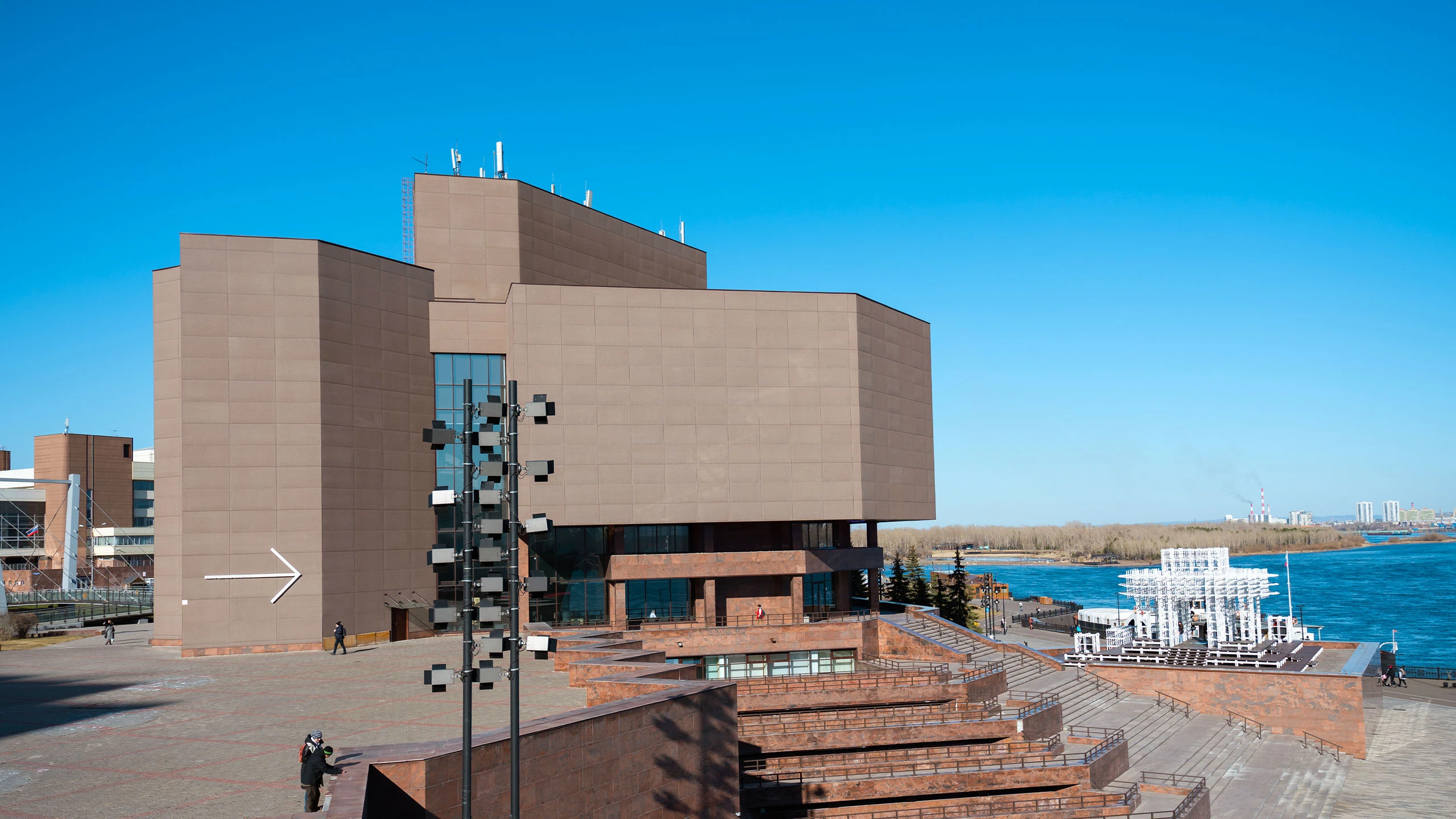 Постер Площадь Мира