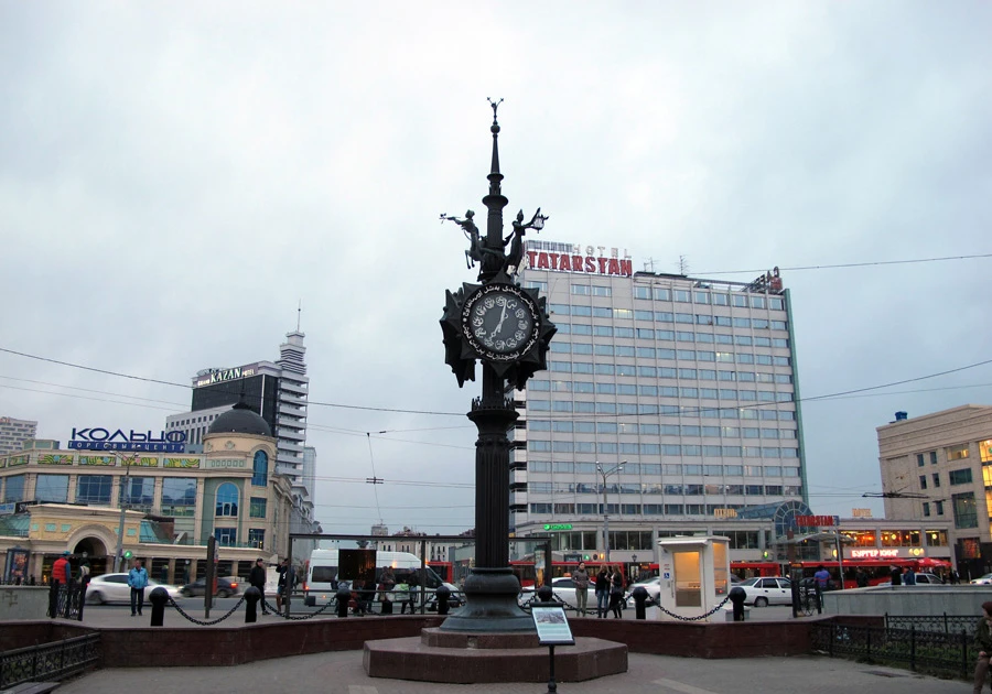 Постер Площадь перед часами на ул.Баумана в Казани