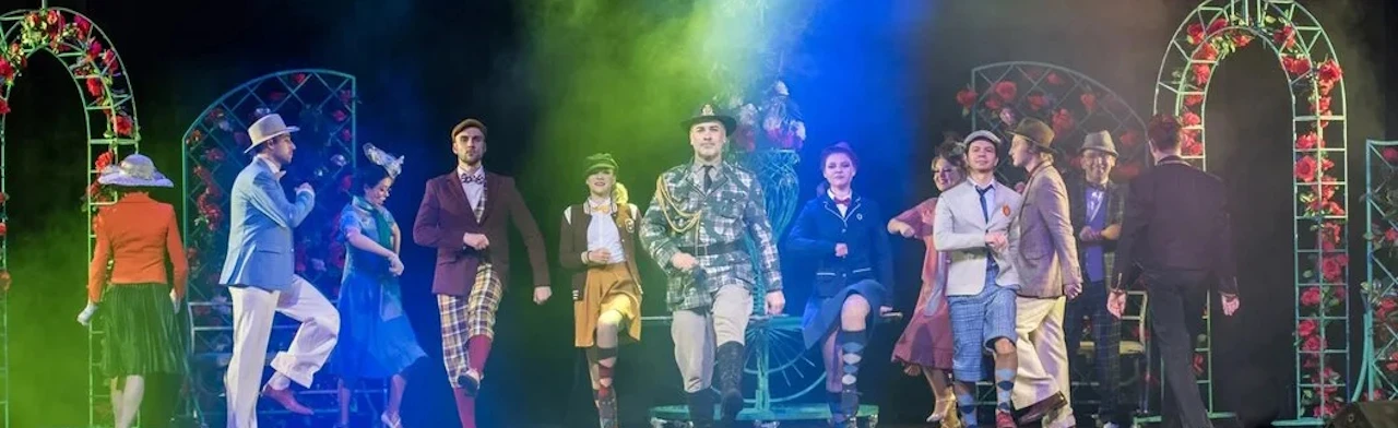 Постер Здравствуйте, я ваша тетя! в Москве