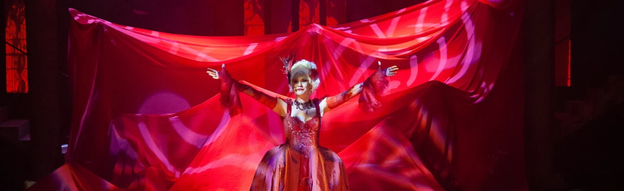 Постер Опасные связи в Москве