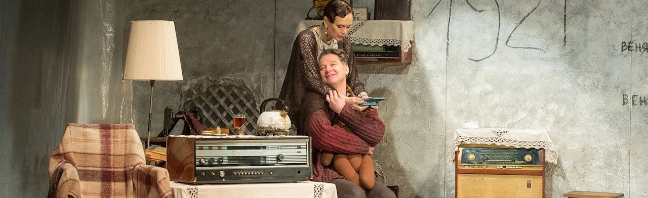 Постер Бесконечный апрель в Москве