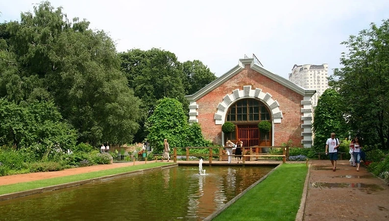 Постер площадки Ботанический сад МГУ «Аптекарский огород»