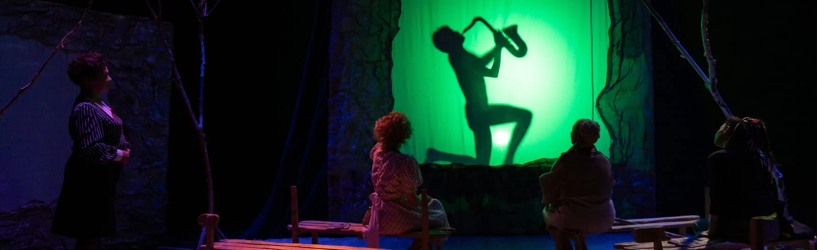 Постер В ожидании его в Москве