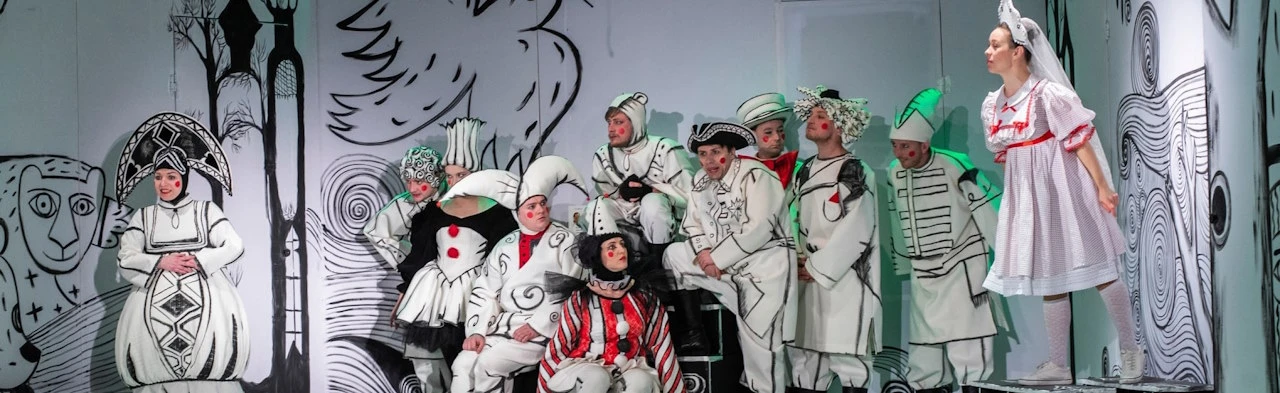 Постер Сказка о мертвой царевне и о семи богатырях. Школьная классика. (Брянский ТЮЗ)