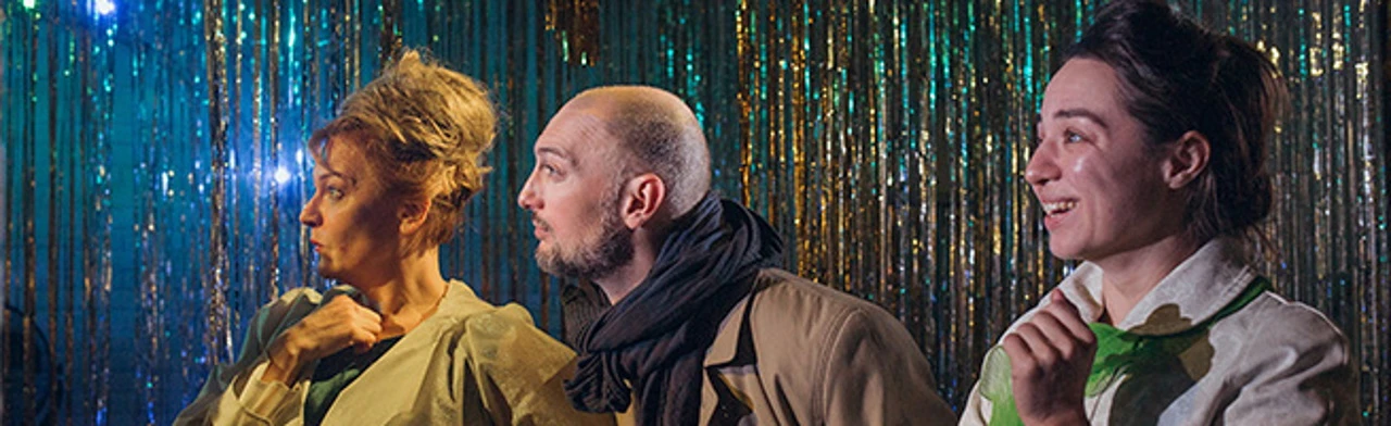 Постер 104 страницы про любовь в Москве