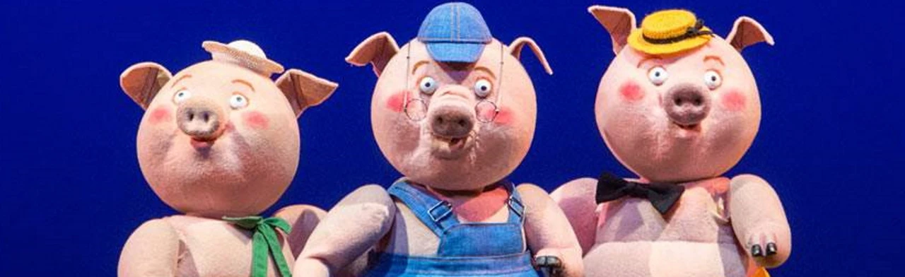 Постер Три поросёнка в Москве