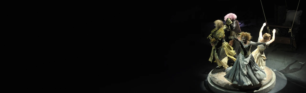 Постер Безумная из Шайо в Москве