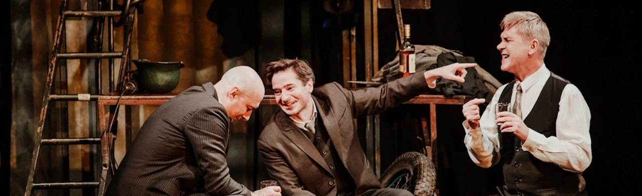 Постер Три товарища в Москве