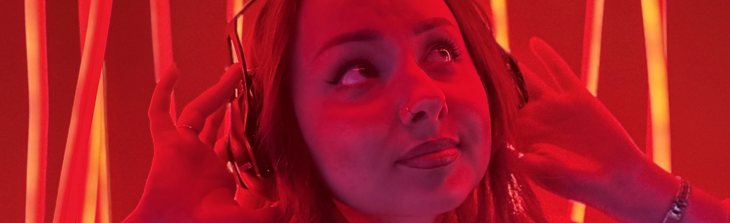 Постер Комбо: выставка «Большая Страна» + экскурсия «В Тишине» в Москве