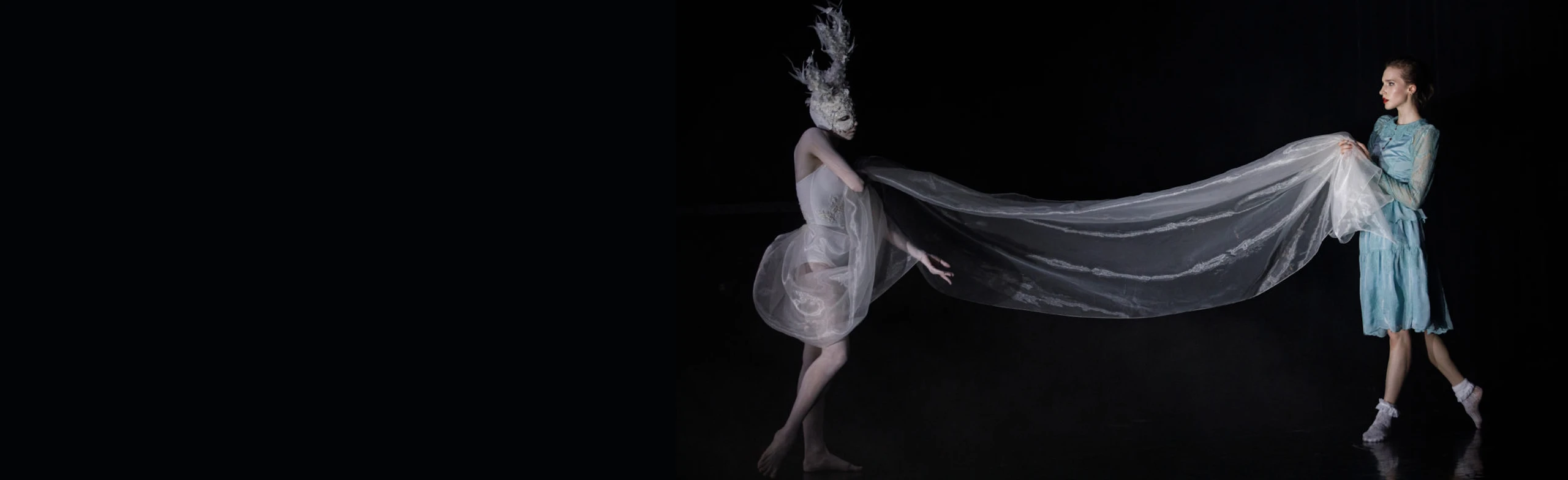 Постер Зазеркалье в Москве