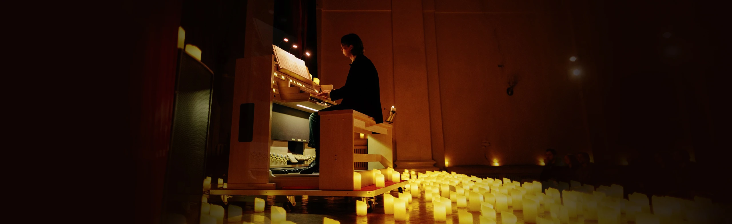 Постер Орган и дудук при свечах в Москве