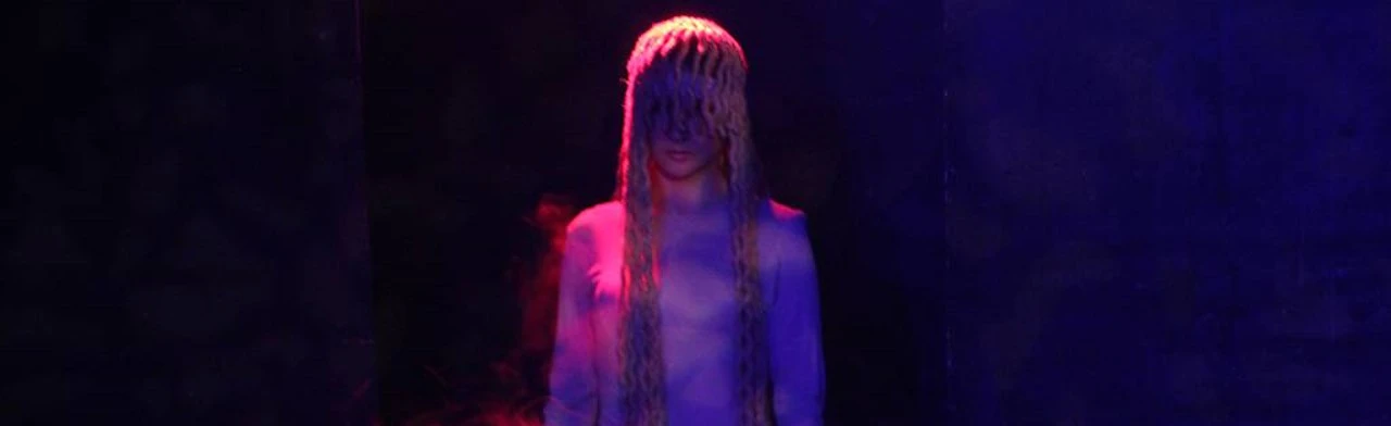 Постер Полюби меня крепче жизни в Москве