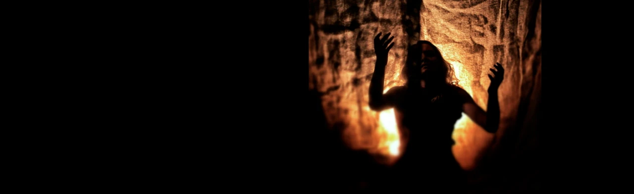 Постер Любовь вне закона (Антигона) в Москве