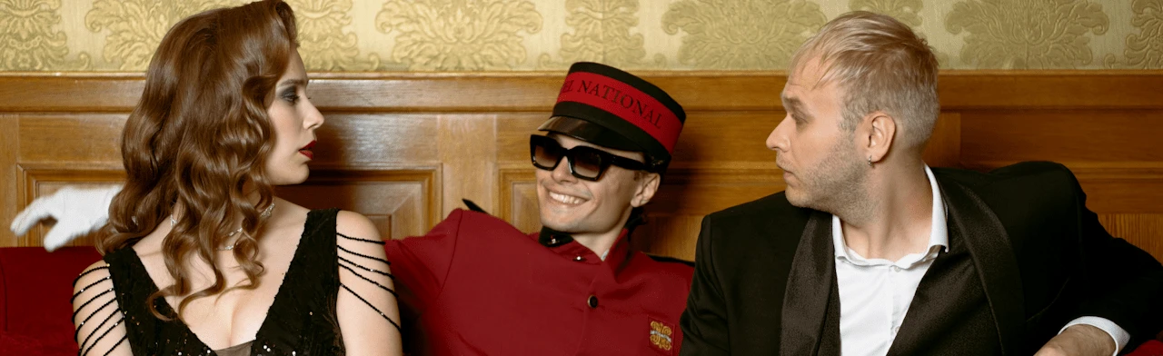 Постер Спектакль-экскурсия «Заблудшие» в Национале в Москве