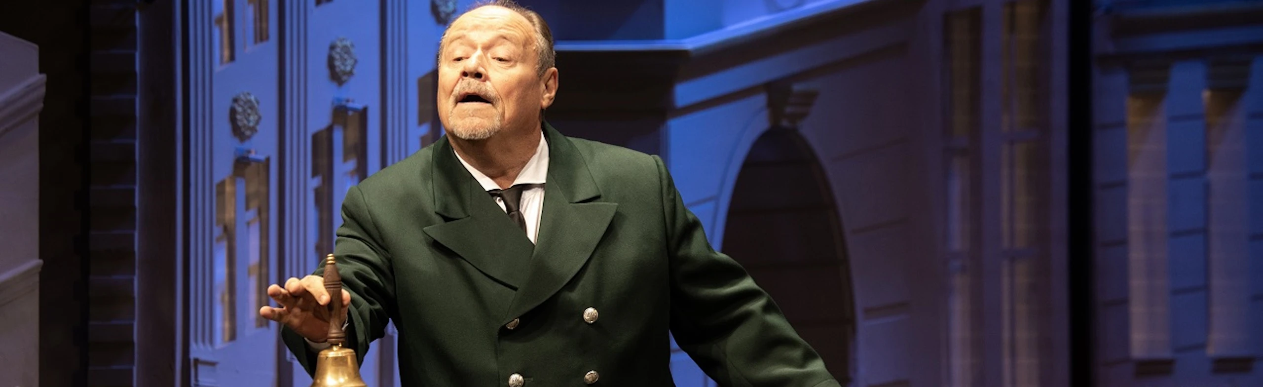 Постер Доходное место в Москве