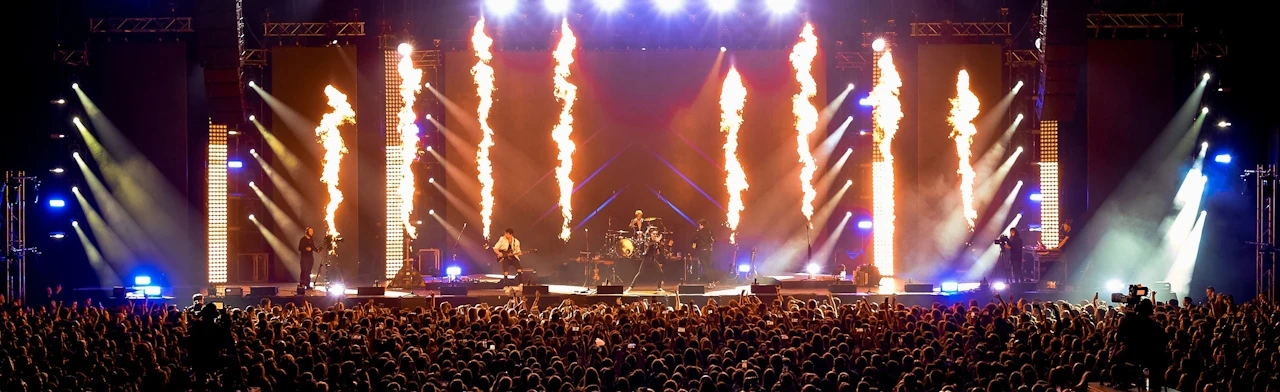 Постер МТС Live Холл