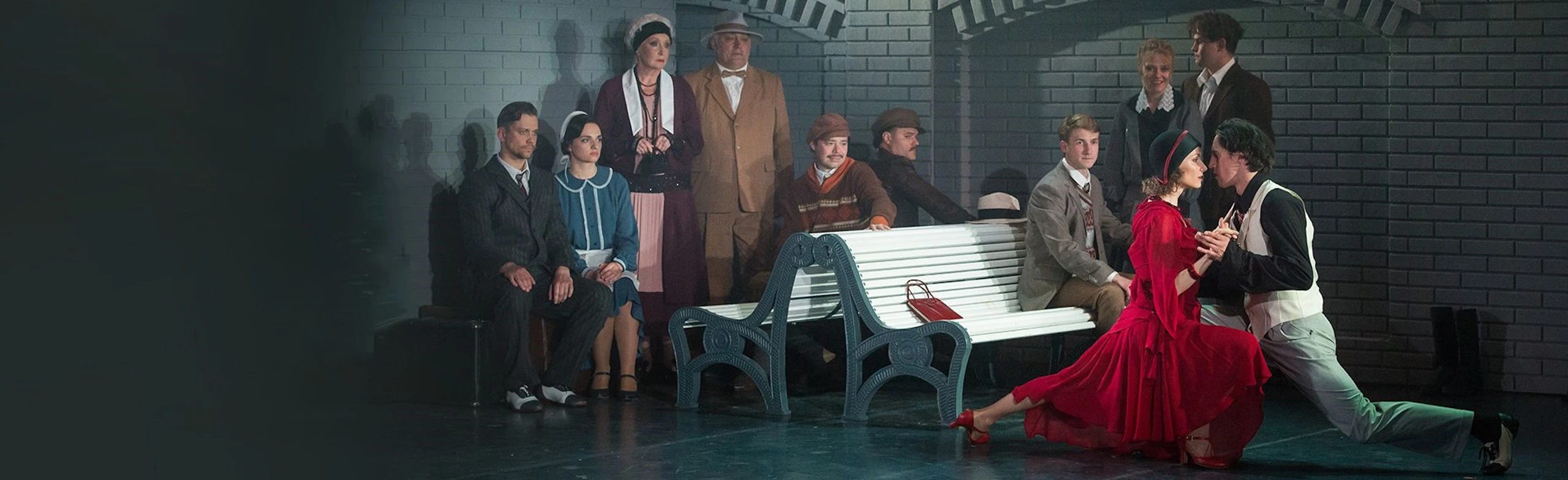 Постер Чужие берега в Москве