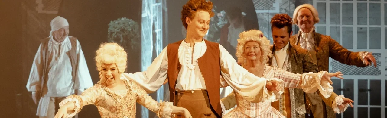 Постер Ночь ошибок в Москве