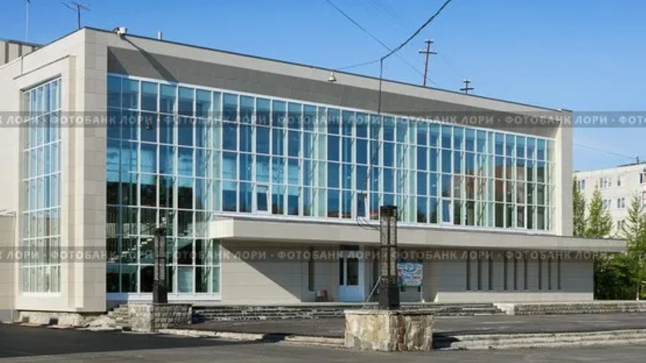 Постер ГДК Полярные Зори