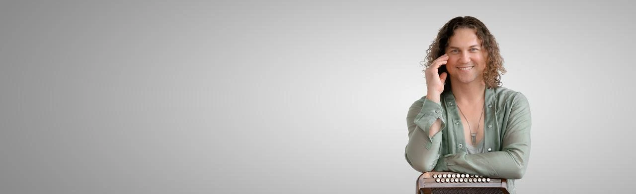 Постер Кучерявый вечер. Александр Бардин с сольной программой